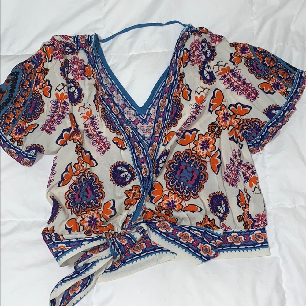 Cropped Printed Shirt 💙💜
